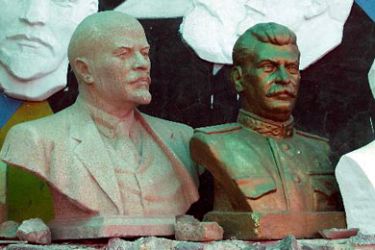 تماثيل للينين و ستالين في أوكرانيا