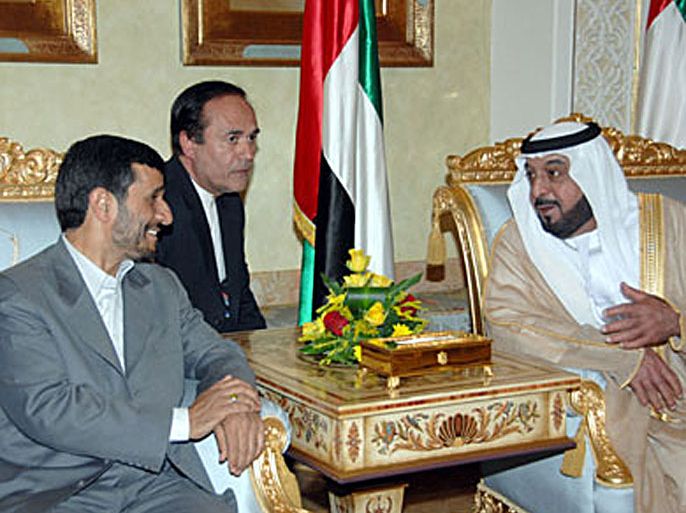 AFP/ A handout picture released by the Emirates News Agency WAM, 13 May 2007, shows Iranian President Mahmoud Ahmadinejad (L) smiling during talks with UAE President Sheikh Khalifa bin Zayed al-Nahayan in the Gulf emirate of Abu Dhabi.