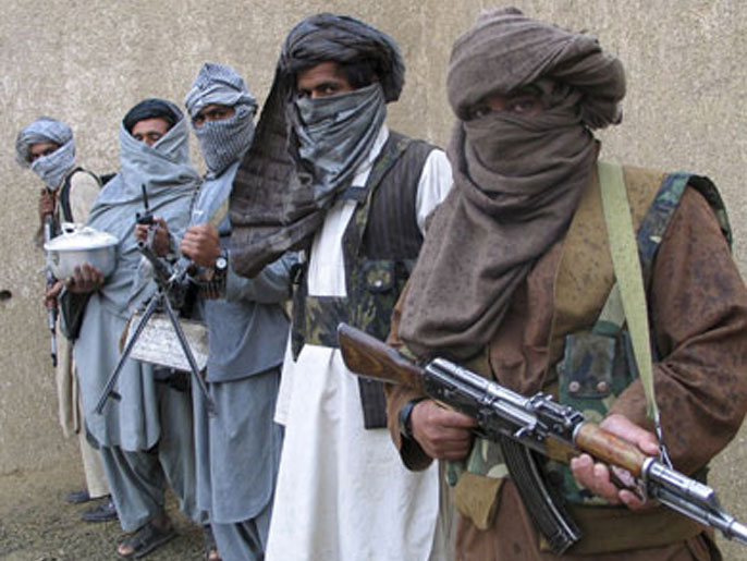 طالبان هددت باستهداف مراكز الاقتراع وحثت المواطنين على عدم المشاركة (رويترز-أرشيف)