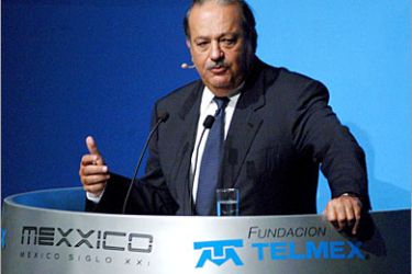 epa01057381 (FILES) Photo dated 27 March 2007 of Mexican tycoon Carlos Slim, the richest man in the world according to a financial web site. It no longer seems clear