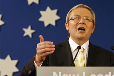 f_Labor leader Kevin Rudd delivers his victory speech after winning the federal elections in his hometown of Brisbane, 24 November 2007. Australia's 13.5 million voters ousted Prime
