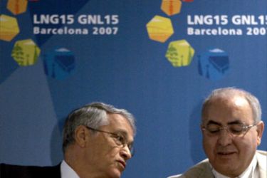 epa00994128 Algeria's Minister for Energy and Mines, Chakib Khelil (L) and Sonatrach President Abdelhafid Feghouli attend a press conference as part of the 15th Liquefied natural gas (LNG) congress in Barcelona, Spain, 27 April 2007. The next congress will be held in Algeria in 2010.