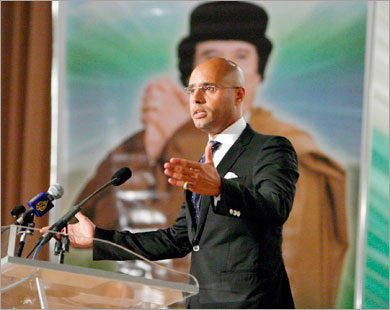 epa01422974 Saif al-Islam Gaddafi, son of Libyan President Muammar Gaddafi speaks during a gathering in Tripoli, Libya, 24 July 2008. Libya and Italy will soon seal a deal