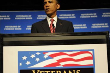 afp : US Democratic presidential candidate Illinois Senator Barack Obama addresses the Veterans of Foreign Wars 109th National Convention in Orlando, Florida, on August 19,