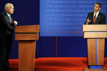 afp : Democratic presidential nominee Barack Obama (R) and Republican presidential nominee John McCain (L) take part in the first debate of the 2008 elections at the University