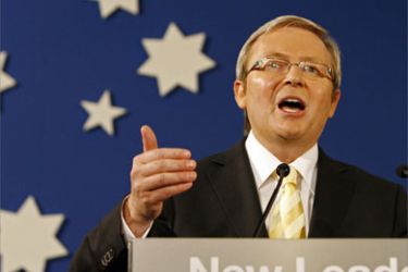 Photo taken November 24, 2007 shows Australian Prime Minister-elect Kevin Rudd delivering his victory speech after winning the federal elections in his hometown of Brisbane, 24 November 2007.