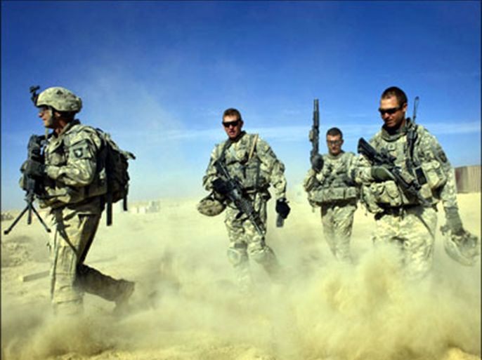 afp : US Army soliders from 1-506 Infantry Division return from a patrol on November 28, 2008 in Paktika province, situated along the Afghan-Pakistan border. About 200 Taliban