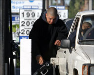أسعار البنزين قفزت أكثر من 9%(الفرنسية-أرشيف)