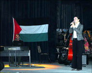 الفعاليات خصصت دخلها لدعم الشعب الفلسطيني (الجزيرة نت)