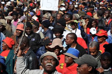 afp - Some of the thousands of striking municipal workers protest in Johannesburg on July 27, 2009, demanding a 15 percent pay increase after inflation last year soared to a high