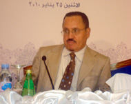 عبد الله الفقيه اعتبر أن الغزو العسكري خطر يهدد اليمن (الجزيرة نت)
