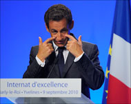 ساركوزي تعهد بتعبئة جميع أجهزة الدولة لتحرير الرهائن (رويترز)