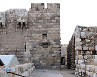 قلعة دمشق حيث سُجن ابن تيميةفترة من الزمن (الجزيرة نت)