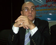 سلماوي قال إن أول خطوة على الاتحاد اتخاذها تغيير دعم استقلالية قراره (الجزيرة نت)