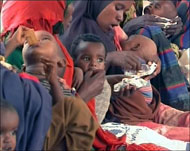 مئات آلاف من الصوماليين نزحوا إلى دول الجوار بسبب الجفاف (الجزيرة نت)
