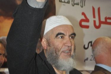 رئيس الحركة الإسلامية بالداخل الفلسطيني الشيخ رائد صلاح فور تحرره من الاسر الإسرائيلي بمنتصف كانون الأول من العام 2010