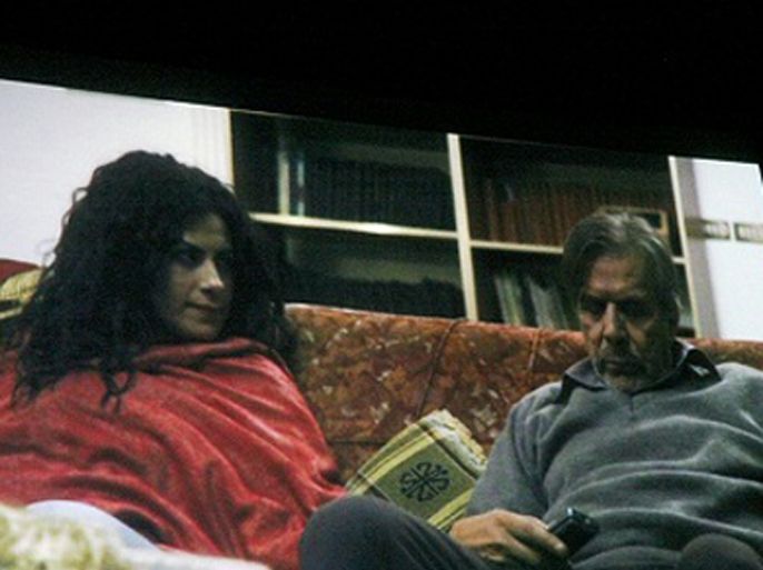 لقطة من الفلم تجمع محمد القباني وصبا مبارك