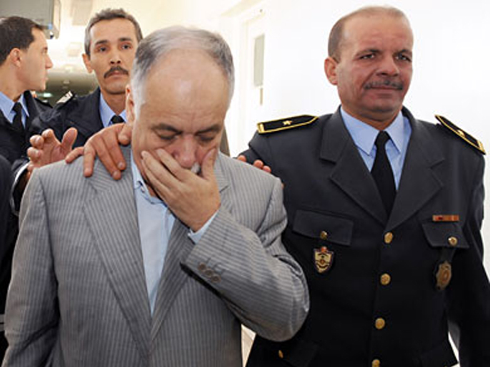 ‪ليبيا تطالب بتسليمها رئيس الوزراء السابق البغدادي المحمودي المسجون في تونس‬ (الفرنسية-أرشيف)