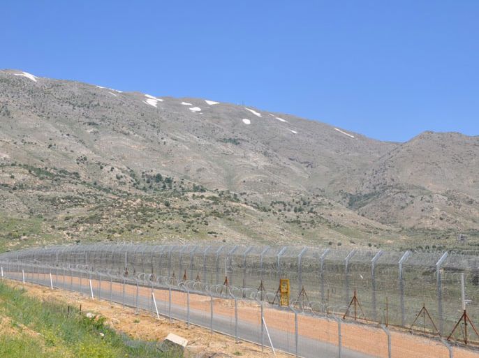مسار الجدار الشائك بالقرب من مرتفعات جبل الشيخ