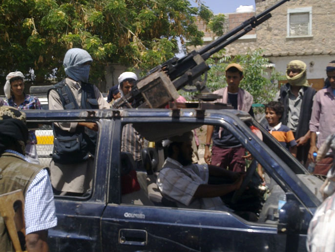 الغارات التي استهدفت مسلحي القاعدة أسفرت عن سقوط مدنيين (الجزيرة)
