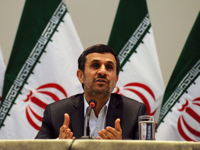 ‪الرئيس الإيراني أحمدي نجاد أعلن مشاركته في قمة مكة المكرمة‬ (الفرنسية-أرشيف)