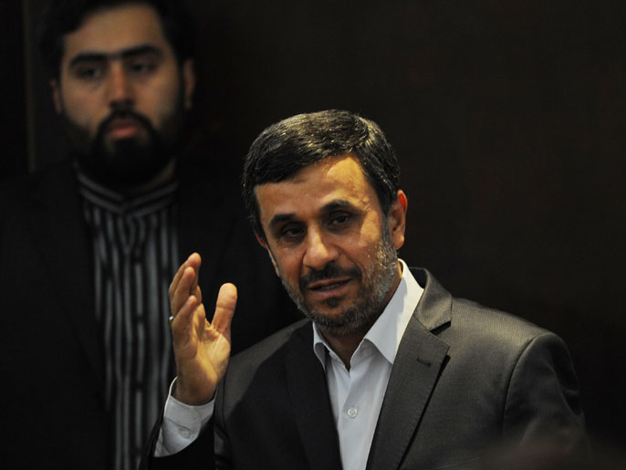 ‪‬ أحمدي نجاد حذر من أن الأزمة في سوريا يمكن أن تبتلع المنطقة(الفرنسية)