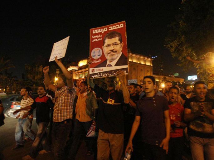 الامال المعقودة على مرسي تزيد من صعوبة التحديات التي تواجهه