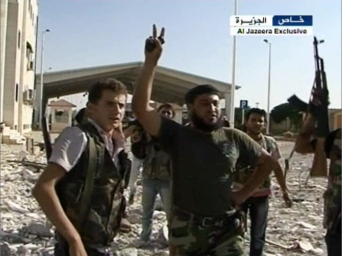 سيطر الجيش السوري الحر على معبر تل أبيض مع تركيا