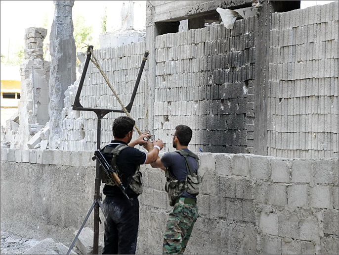 في خطوط القتال في حلب أكثر ما يسمعه المرء هو التكبير (الجزيرة)