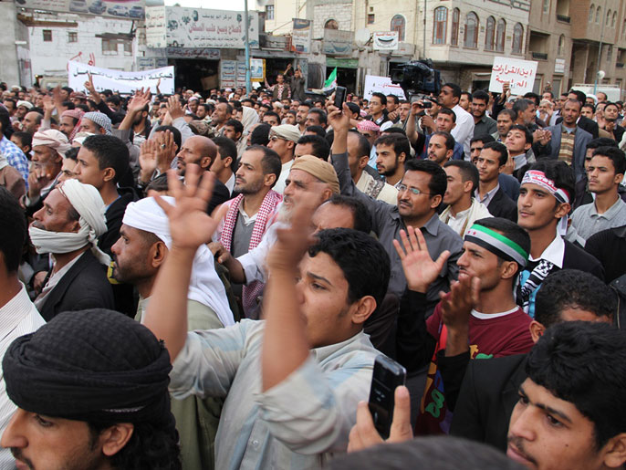 شباب الثورة يصرون على تحقيق كل الأهداف التي من أجلها ثار الشعب اليمني (الجزيرة نت)