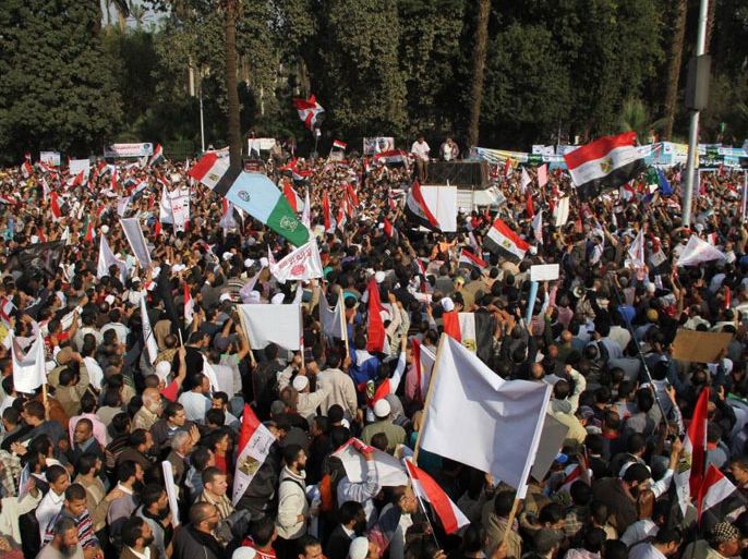 من مليونية الشرعية والشريعة التي نظمتها القوى الإسلامية أمام جامعة القاهرة لدعم الرئيس محمد مرسي (1)