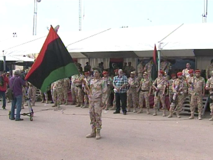 ‪ليبيا لم تنشر بيانات رسمية عن عدد قوات الجيش المنطوية تحت الشرعية‬ (الجزيرة-أرشيف)
