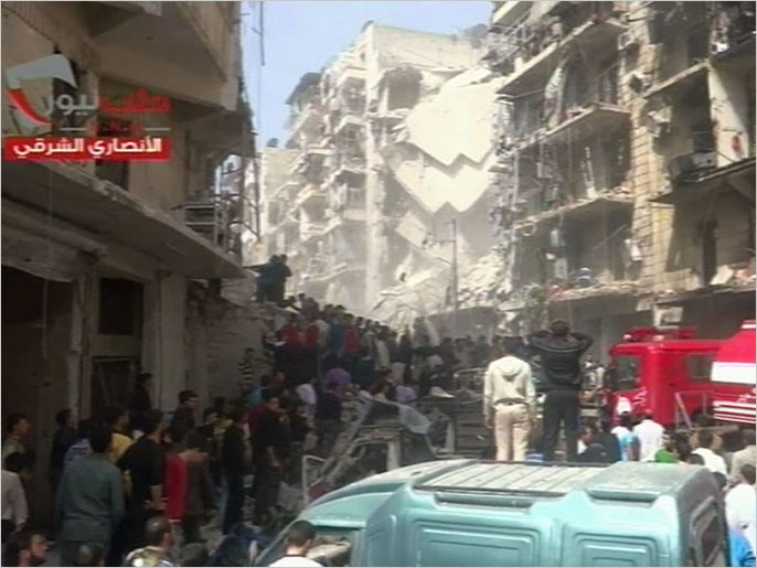 ‪آثار القصف النظامي لأحياء في حلب‬ (الجزيرة)