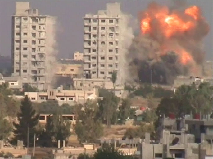 القصف ينال عددا من أحياء حمص (الجزيرة)