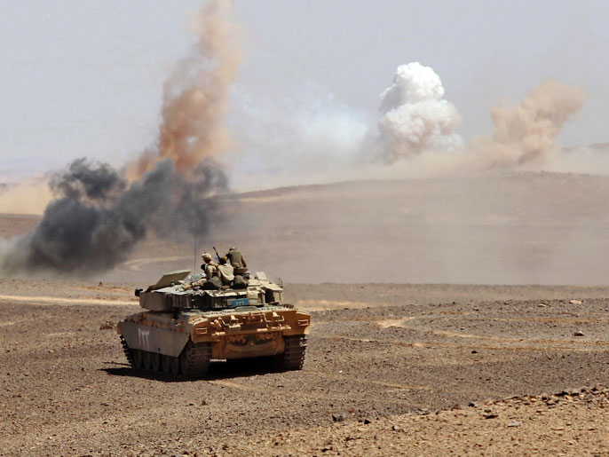 دبابة خلال تدريبات مشتركة بالأردن مؤخرا (رويترز)