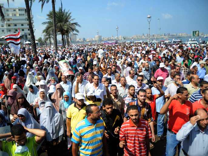 الإسكندرية شهدت مسيرات حاشدة منددة بالانقلاب (الجزيرة)
