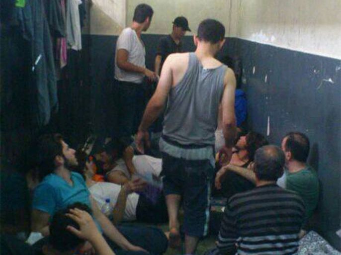 صورة للمعتقلين داخل السجن