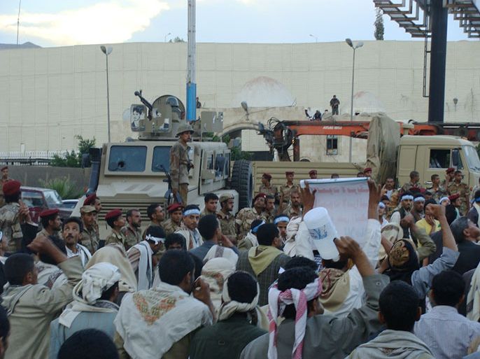 تخوف وقلق بالشارع اليمني من تصاعد اعمال العنف بشكل خطير