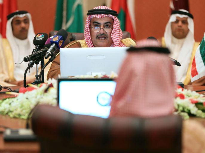 Jeddah, -, SAUDI ARABIA : Bahraini Foreign Minister Sheikh Khaled bin Ahmed al-Khalifa (C) attends a meeting with foreign ministers from six Gulf countries to discuss international measures against Syria on September 10, 2013, in Jeddah. Arab states of the Gulf renewed calls for the United Nations to take "deterrent measures" against Syria's government over an alleged poison gas attack that killed hundreds of people. AFP PHOTO / STR
