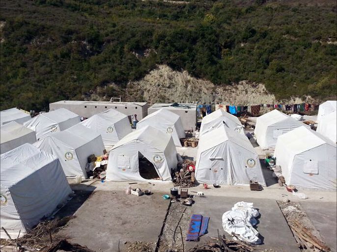 سوريا – اللاذقية – تفشي الكبد الوبائي في المخيمات المخيمات التي يعيش فيها النازحون حيث ظهر مرض الكبد الوبائي