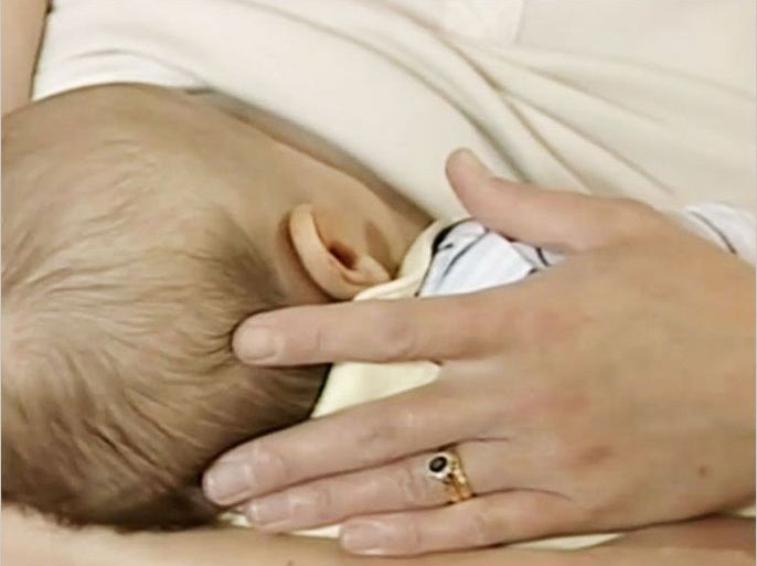 منحة حكومية لتشجيع الأمهات على الرضاعة الطبيعية