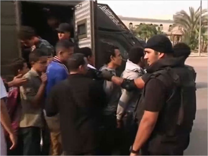 الداخلية المصرية أعلنت اعتقال 33 طالبا خلال المظاهرات (الجزيرة-أرشيف)