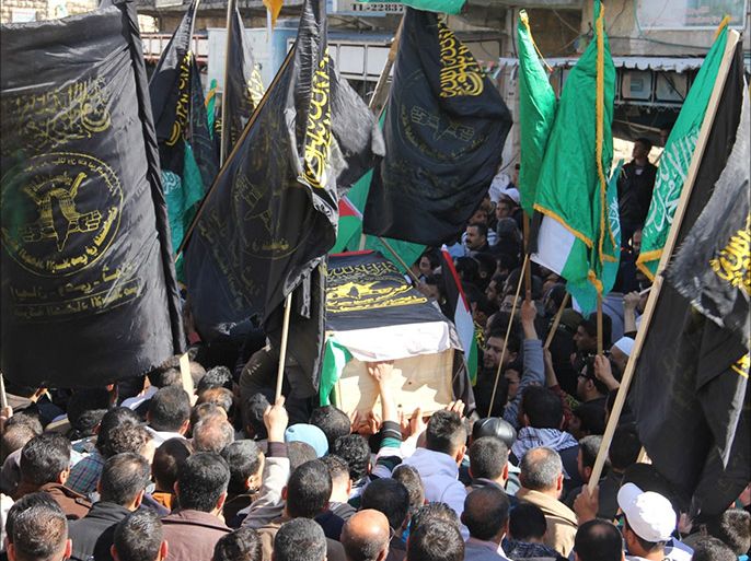 جنازة عسكرية وجماهيرية لرفات الشهيد الفلسطيني أحمد عايد الفقي