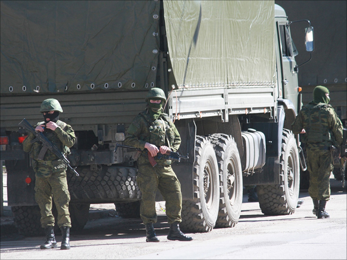 قوات روسية ترابط بمكان قريب من القاعدة الأوكرانية (الجزيرة نت)