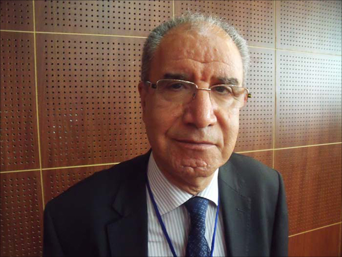 محمد بالنور المتحدث باسم حزب التكتل (في كانون الثاني 2012 في نزل أفريكا بالعاصمة تونس) (الجزيرة)