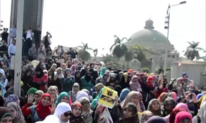 مظاهرات طلابية تندد بالانقلاب في مصر