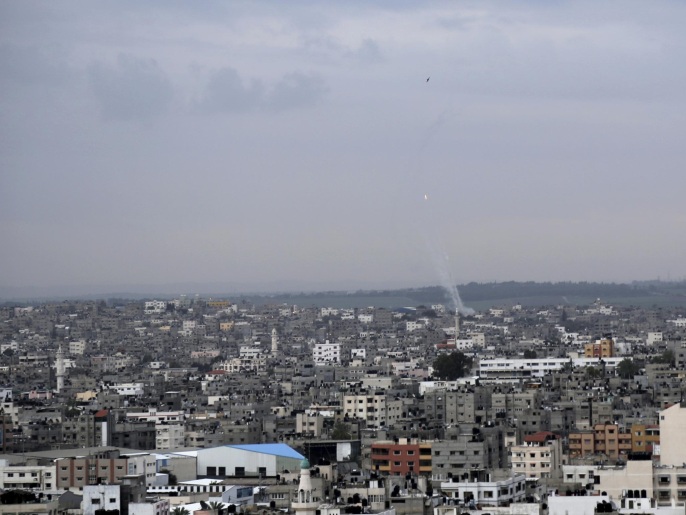 تسعون صاروخا أطلقت من غزة باتجاه بلدات إسرائيلية (أسوشيتد برس)