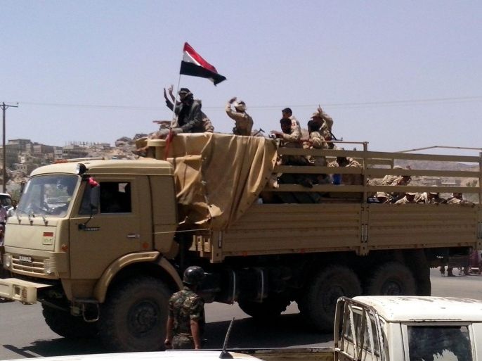 A photo made available 19 May 2014 shows Yemeni army forces deploying as the fight against alleged al-Qaeda militants continuing in the in al-Bayda province, Yemen, 18 May 2014. Reports state Yemen has pledged to continue to pursue all members of the Al-Qaeda in the Arabian Peninsula (AQAP) in the country, nearly a month after a ground offensive launched by the Yemeni army against several strongholds of the AQAP in the south.