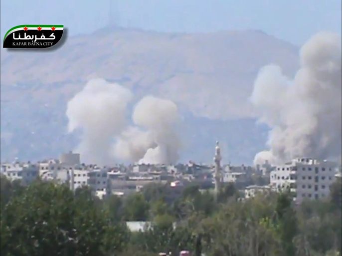 لحظة تساقط الصواريخ على بلدة عين ترما بريف دمشق