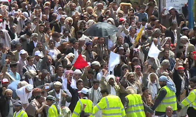انتهاء اجتماع الرئيس اليمني بمستشاريه لبحث التعامل مع الحوثيين